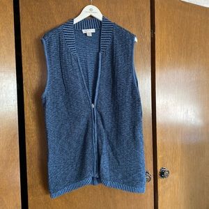 Christopher and banks zip fronts sweater vest color blue size extra-large.